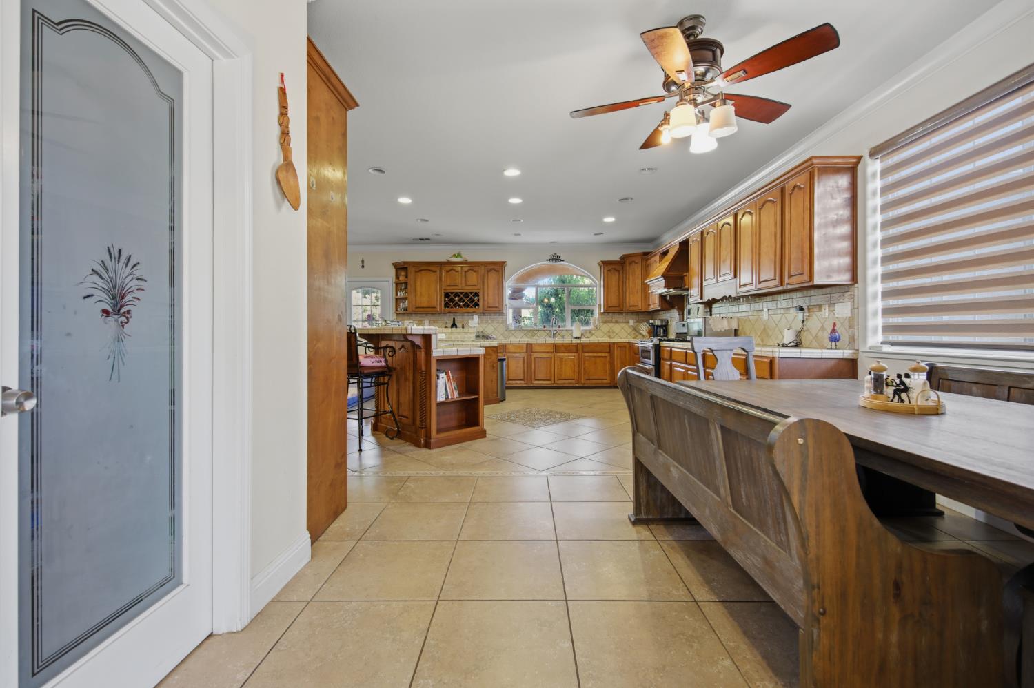 7300 South Frick Road Stockton, CA 95215 - Photo 15 of 83