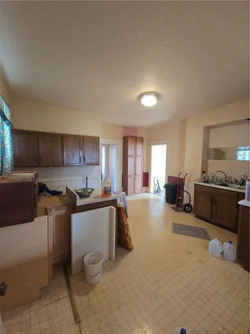 $65,000 | 121 North 10th Street, Atchison, KS 66002