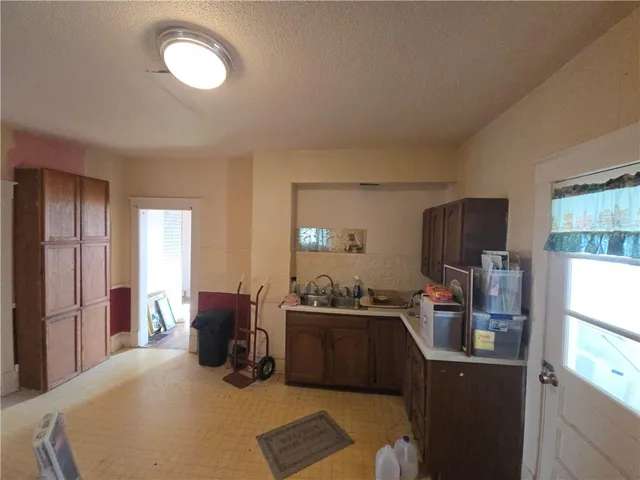 $65,000 | 121 North 10th Street, Atchison, KS 66002