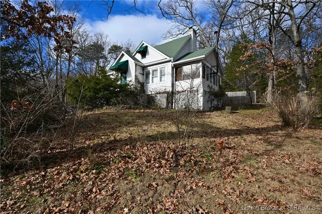 $325,000 | 602-604 Captain Frank Road, New Albany, IN 47150