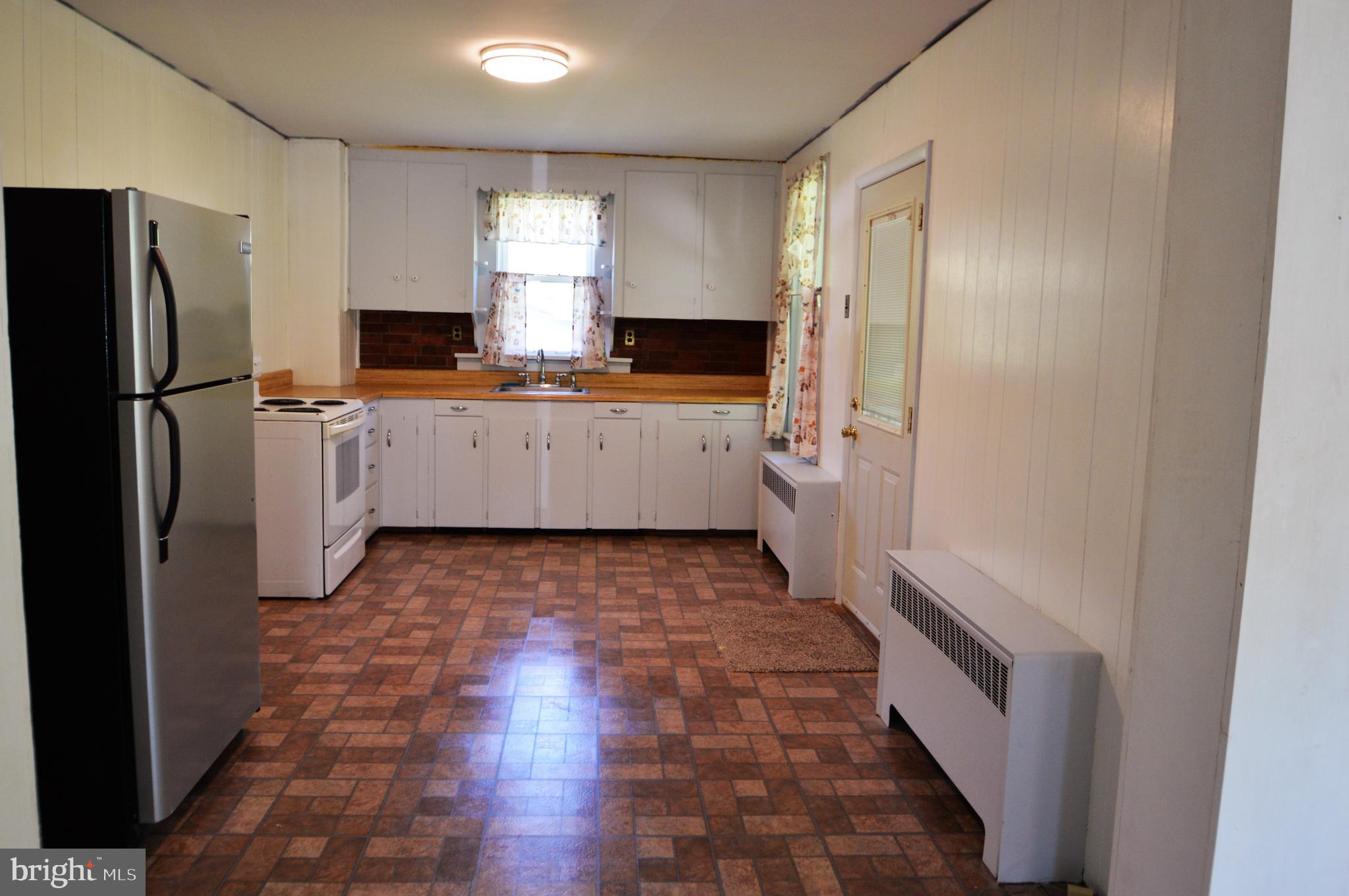 1620 Mt Wilson Road Lebanon, PA 17042 - Photo 4 of 10 Kitchen
