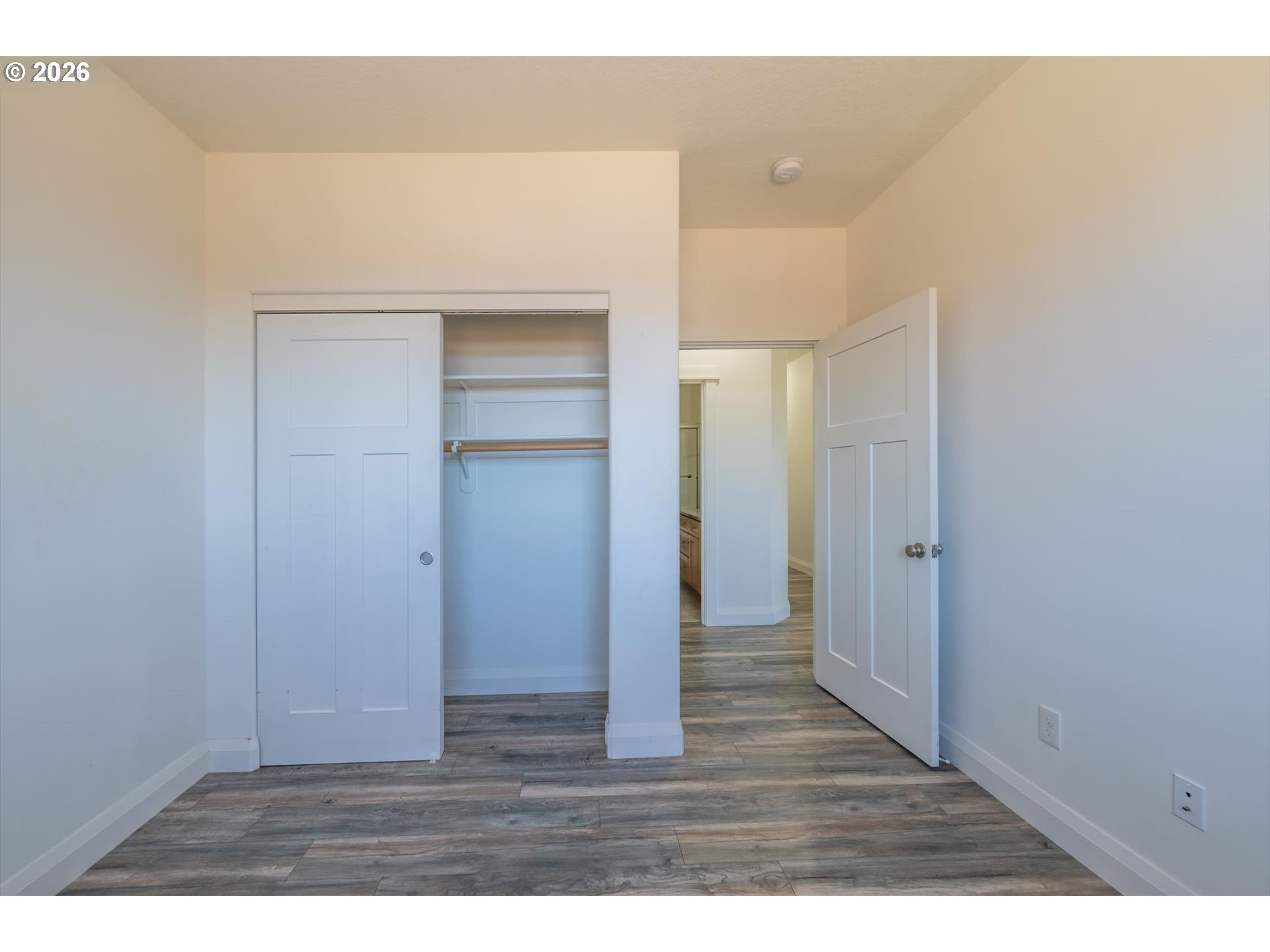 2010 Roosevelt Loop North Bend, OR 97459 - Photo 17 of 30 Bedroom