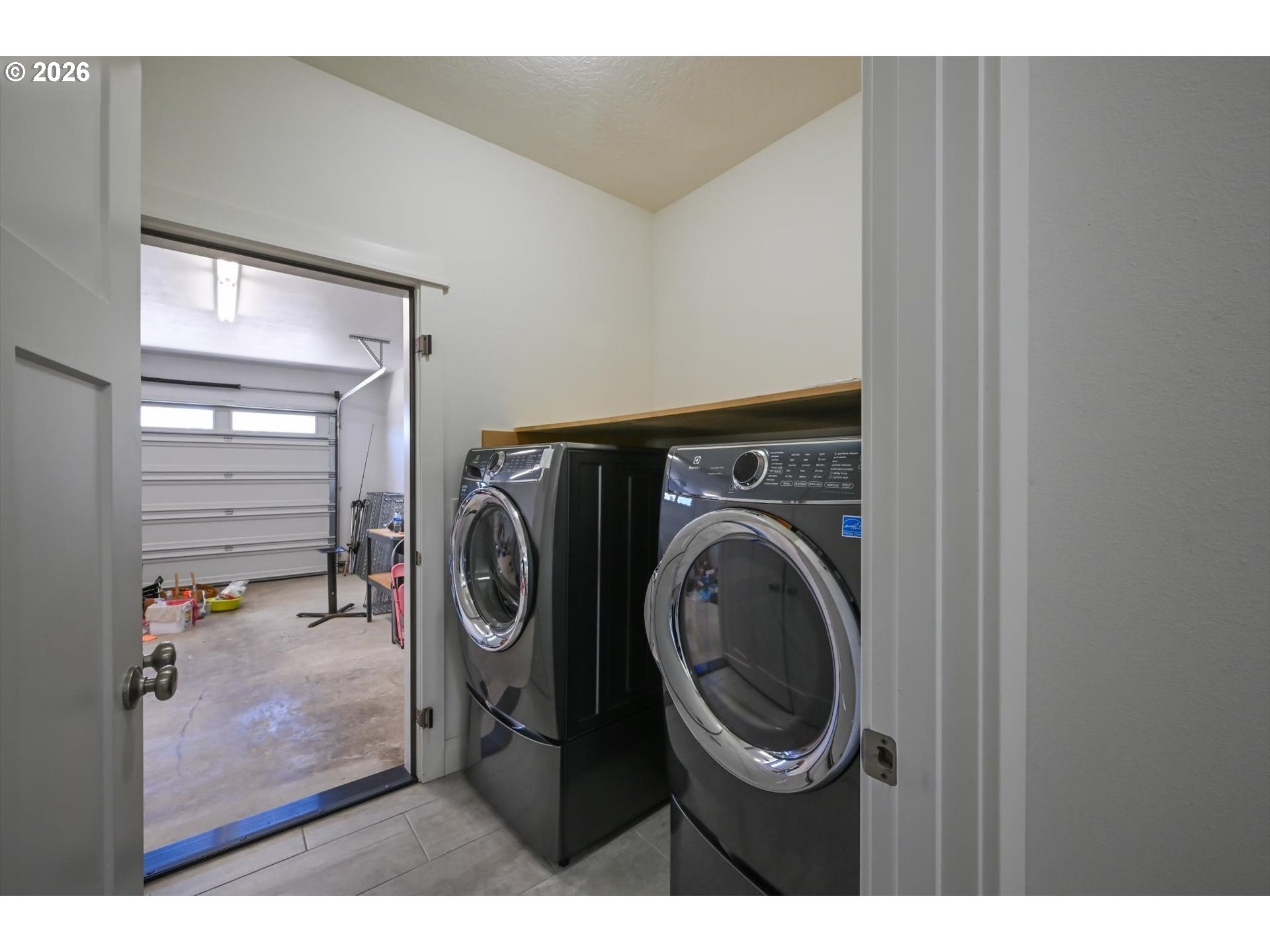 2010 Roosevelt Loop North Bend, OR 97459 - Photo 24 of 30 Laundry