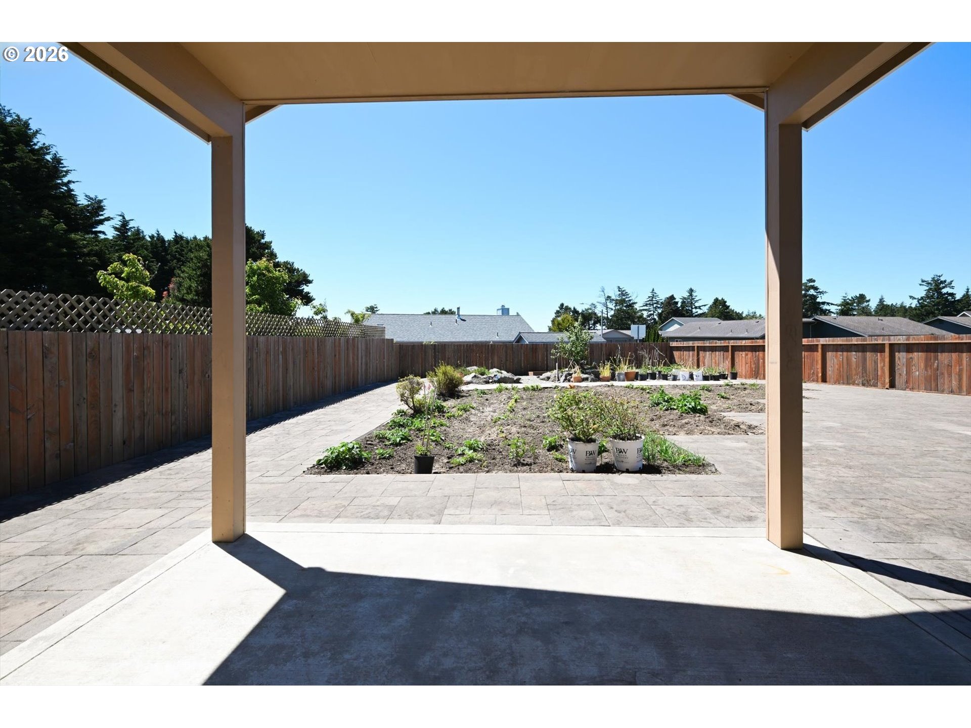 2010 Roosevelt Loop North Bend, OR 97459 - Photo 25 of 30 Covered Patio
