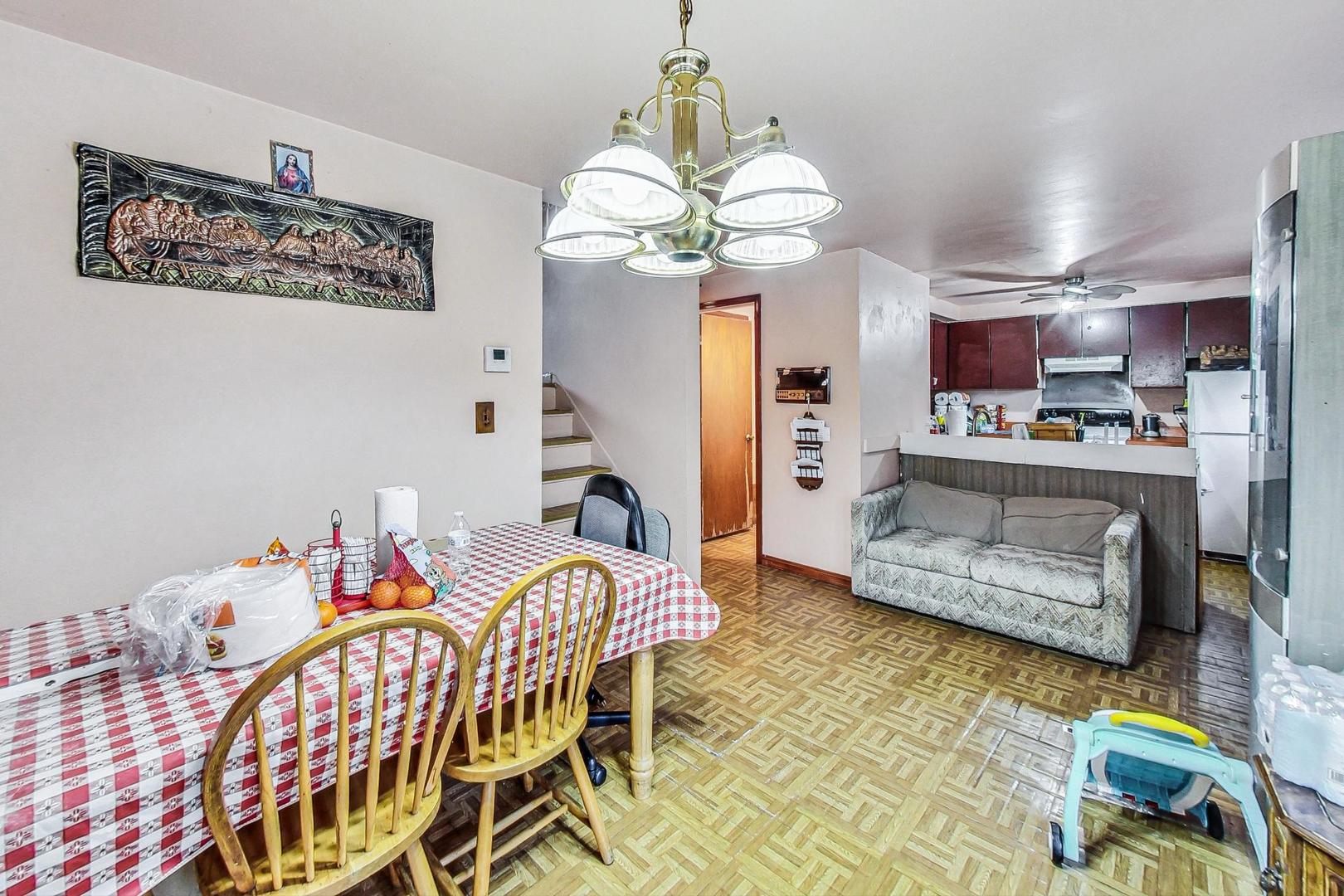 8803 Robin Drive Des Plaines, IL 60016 - Photo 6 of 18 a view of a dining room with furniture