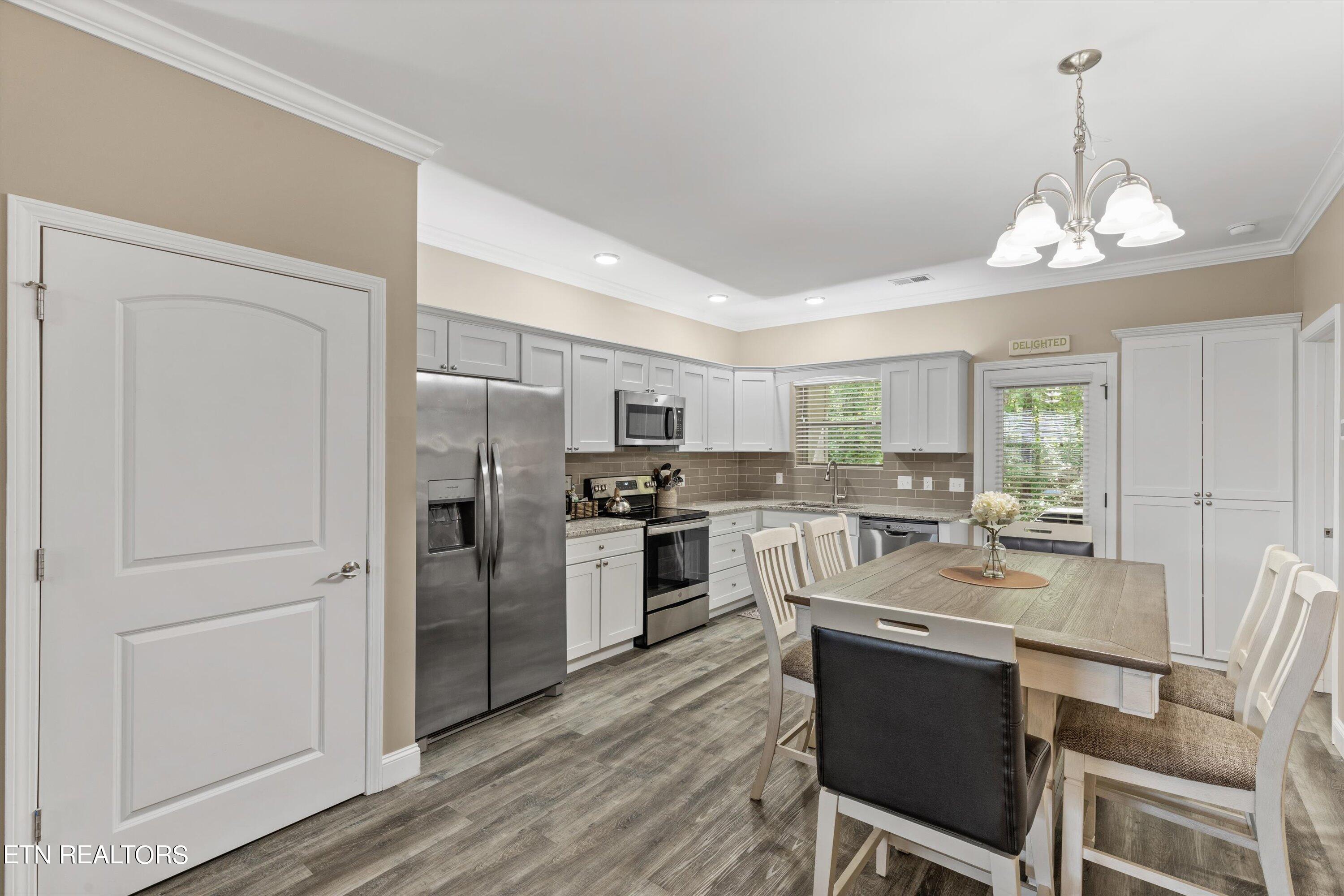 229 Bishop's Cap Circle, Unit 105 Townsend, TN 37882 - Photo 12 of 34 Pic 12