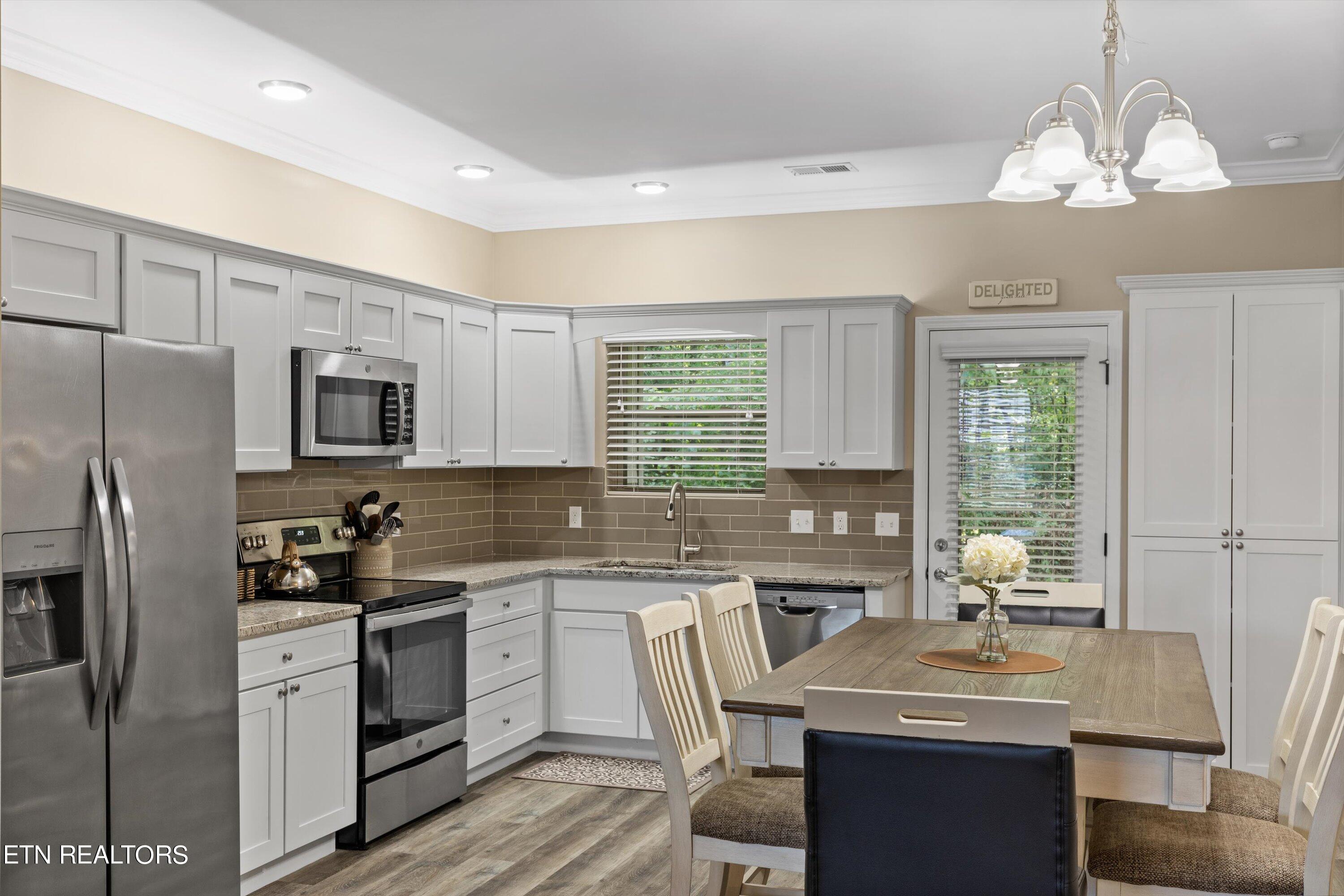 229 Bishop's Cap Circle, Unit 105 Townsend, TN 37882 - Photo 14 of 34 Pic 14