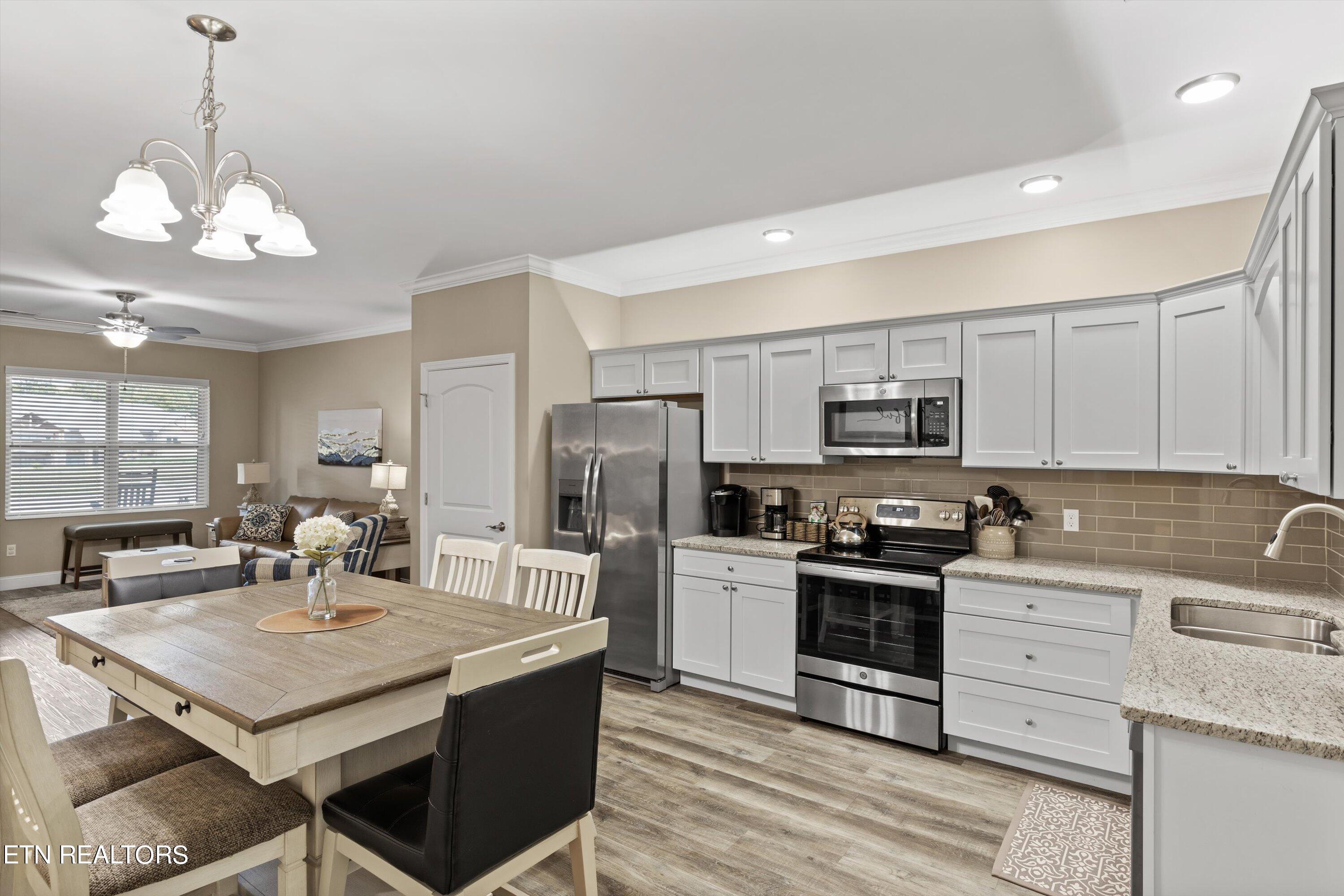 229 Bishop's Cap Circle, Unit 105 Townsend, TN 37882 - Photo 17 of 34 Pic 17