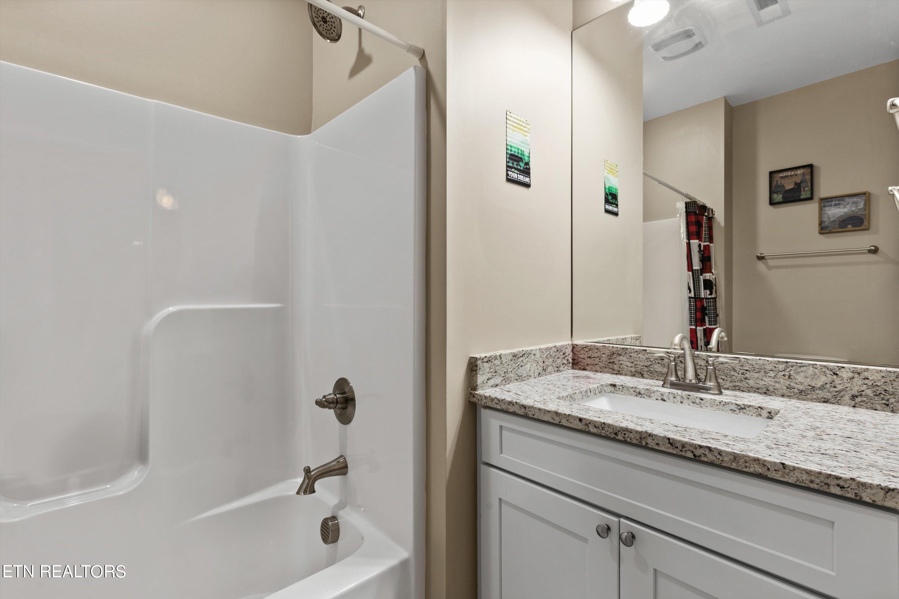 229 Bishop's Cap Circle, Unit 105 Townsend, TN 37882 - Photo 19 of 34 Pic 19