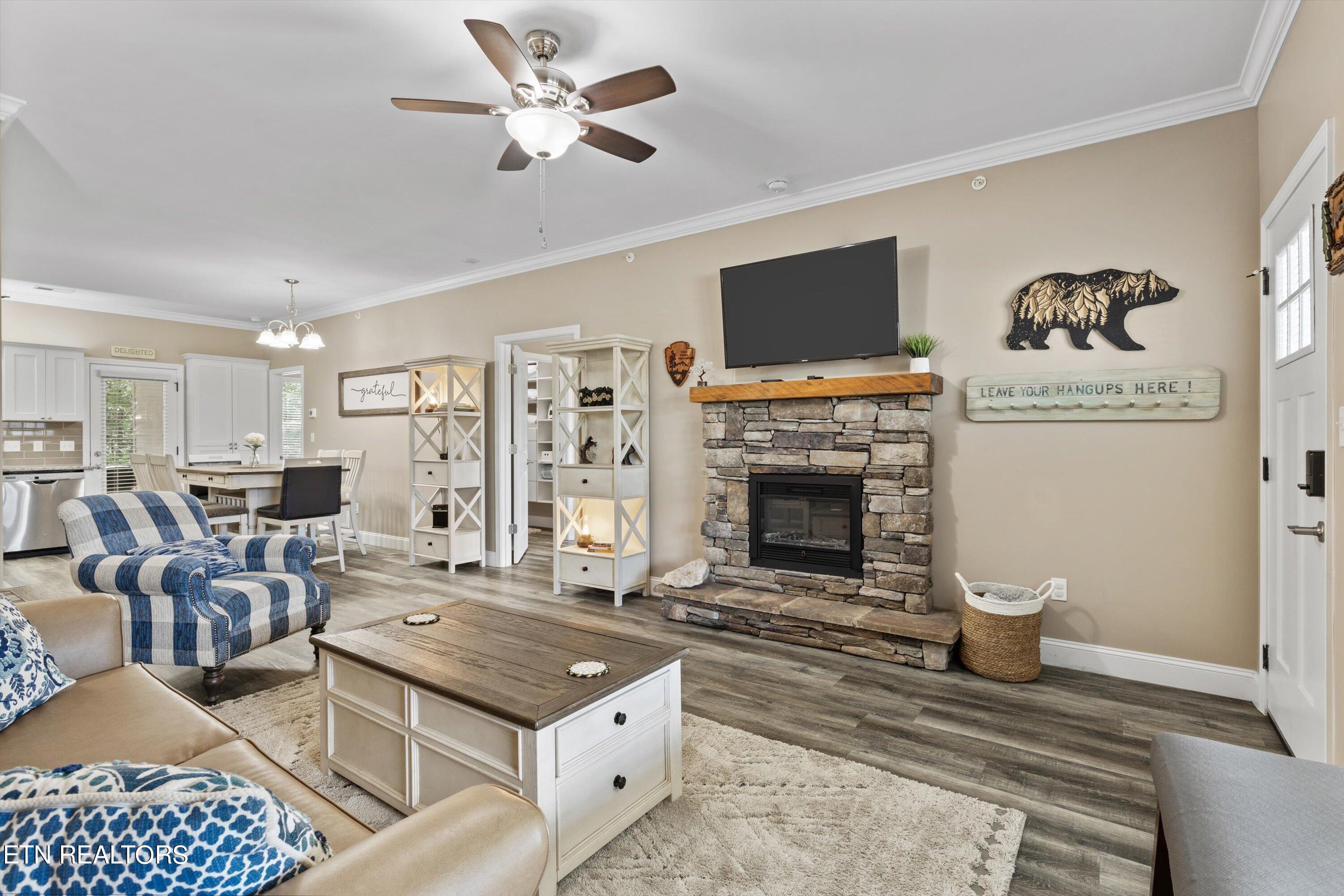 229 Bishop's Cap Circle, Unit 105 Townsend, TN 37882 - Photo 9 of 34 Pic 9