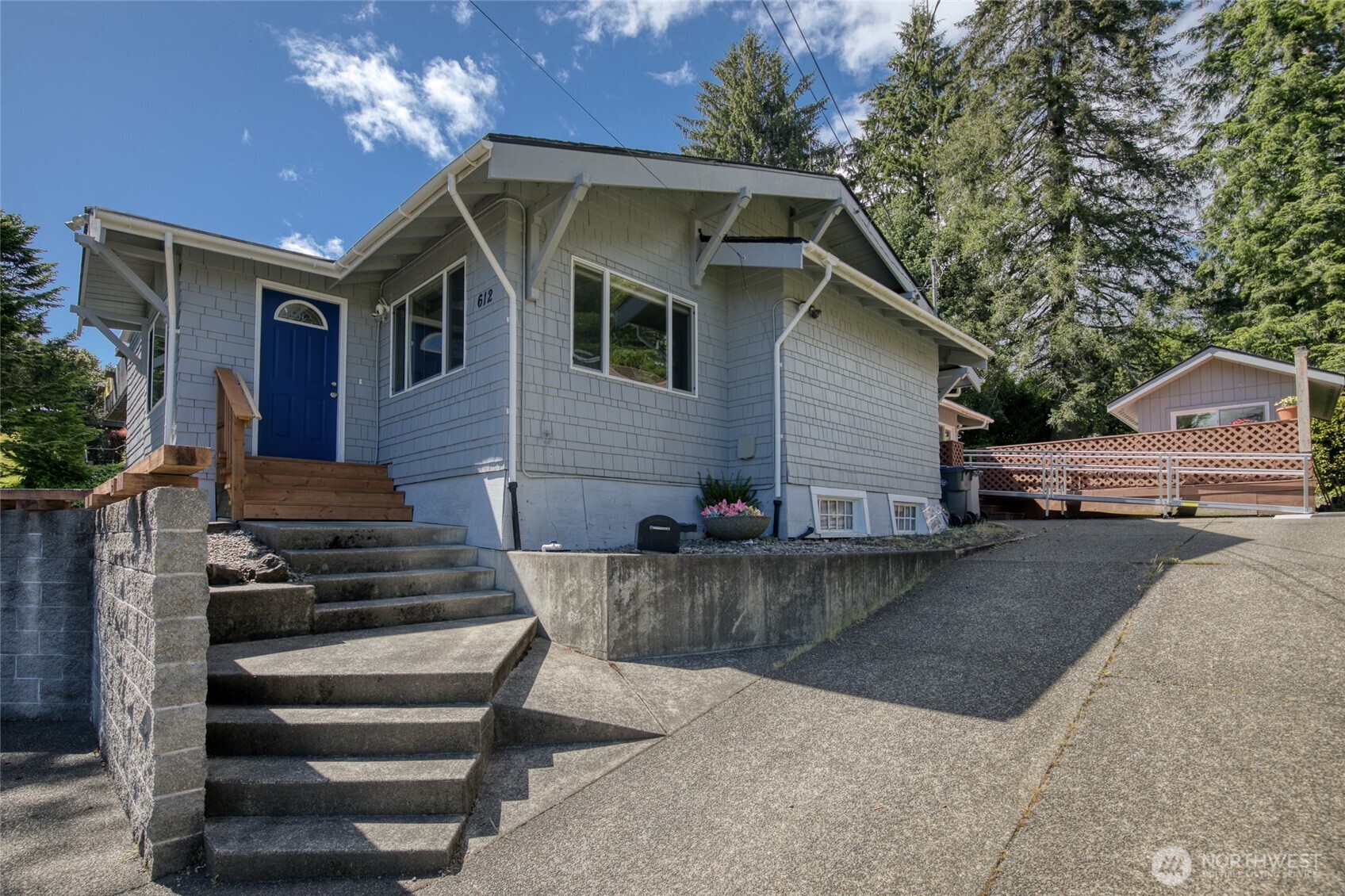 612 9th Avenue Aberdeen, WA 98520 - Photo 3 of 35