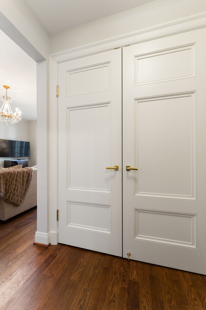 70 East Scott Street, Unit 307 Chicago, IL 60610 - Photo 14 of 32