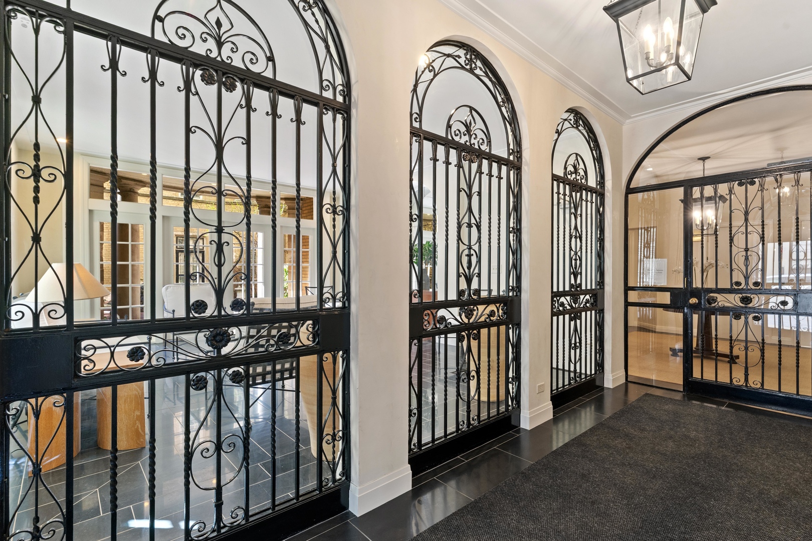 70 East Scott Street, Unit 307 Chicago, IL 60610 - Photo 2 of 32
