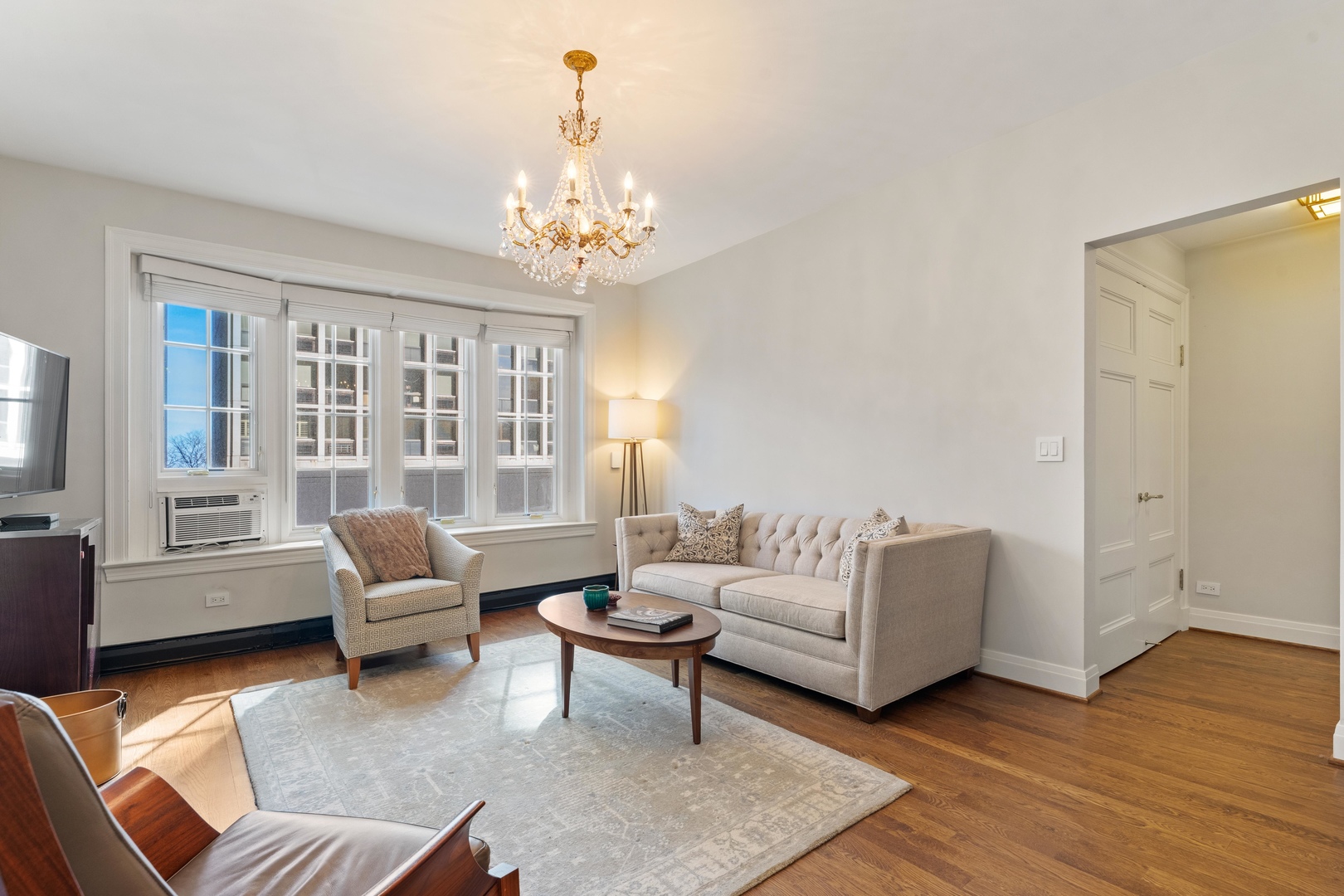 70 East Scott Street, Unit 307 Chicago, IL 60610 - Photo 7 of 32