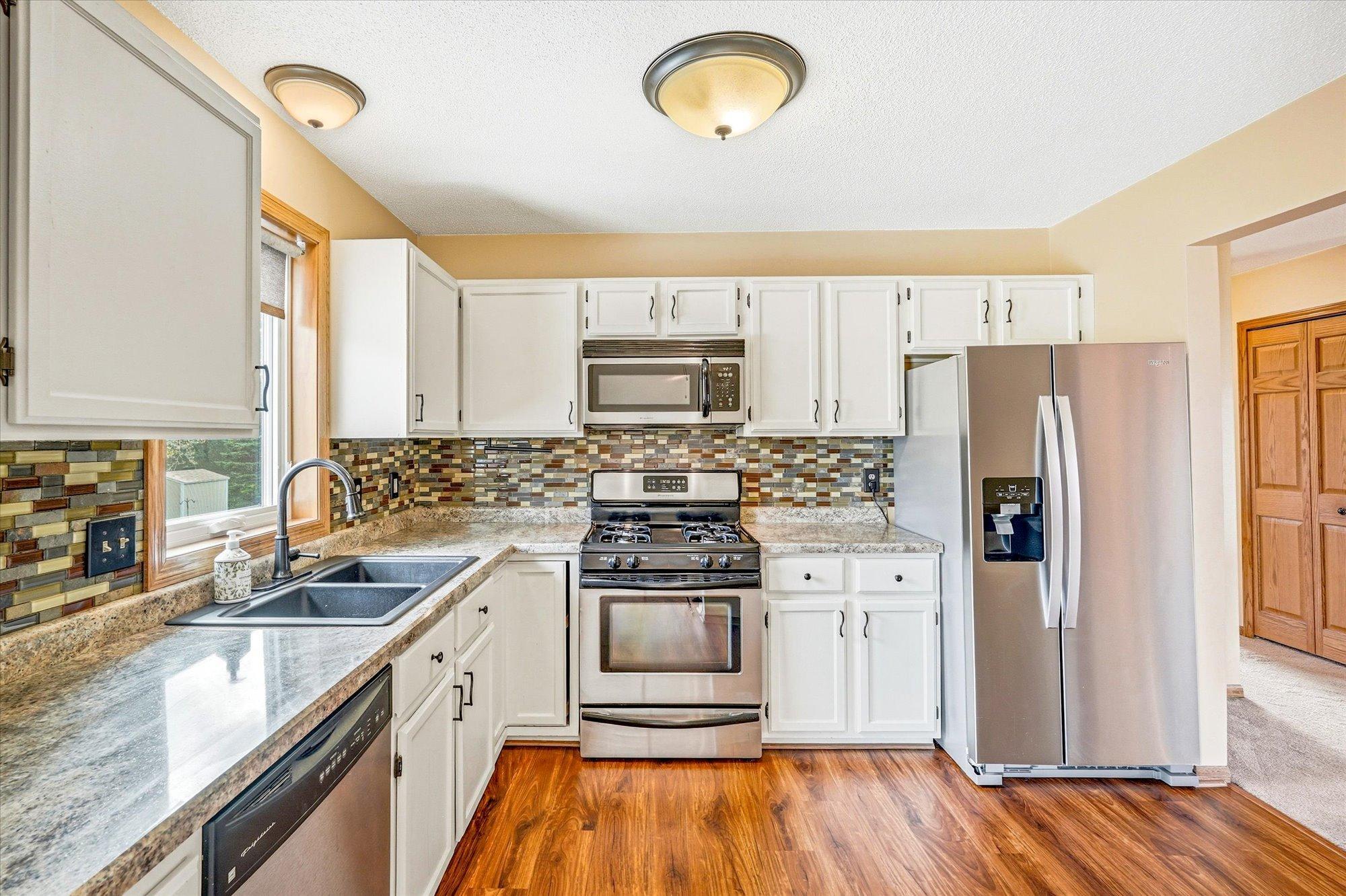 840 County Rd D East Little Canada, MN 55109 - Photo 13 of 39