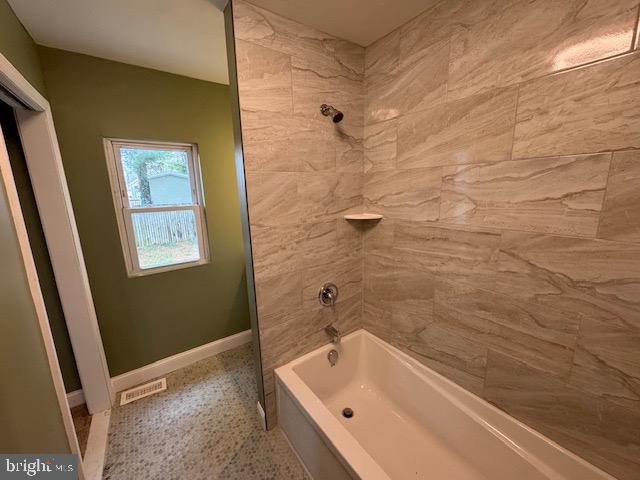 2185 East Wheat Road, Unit D Vineland, NJ 08361 - Photo 19 of 25 a bathroom with a bathtub