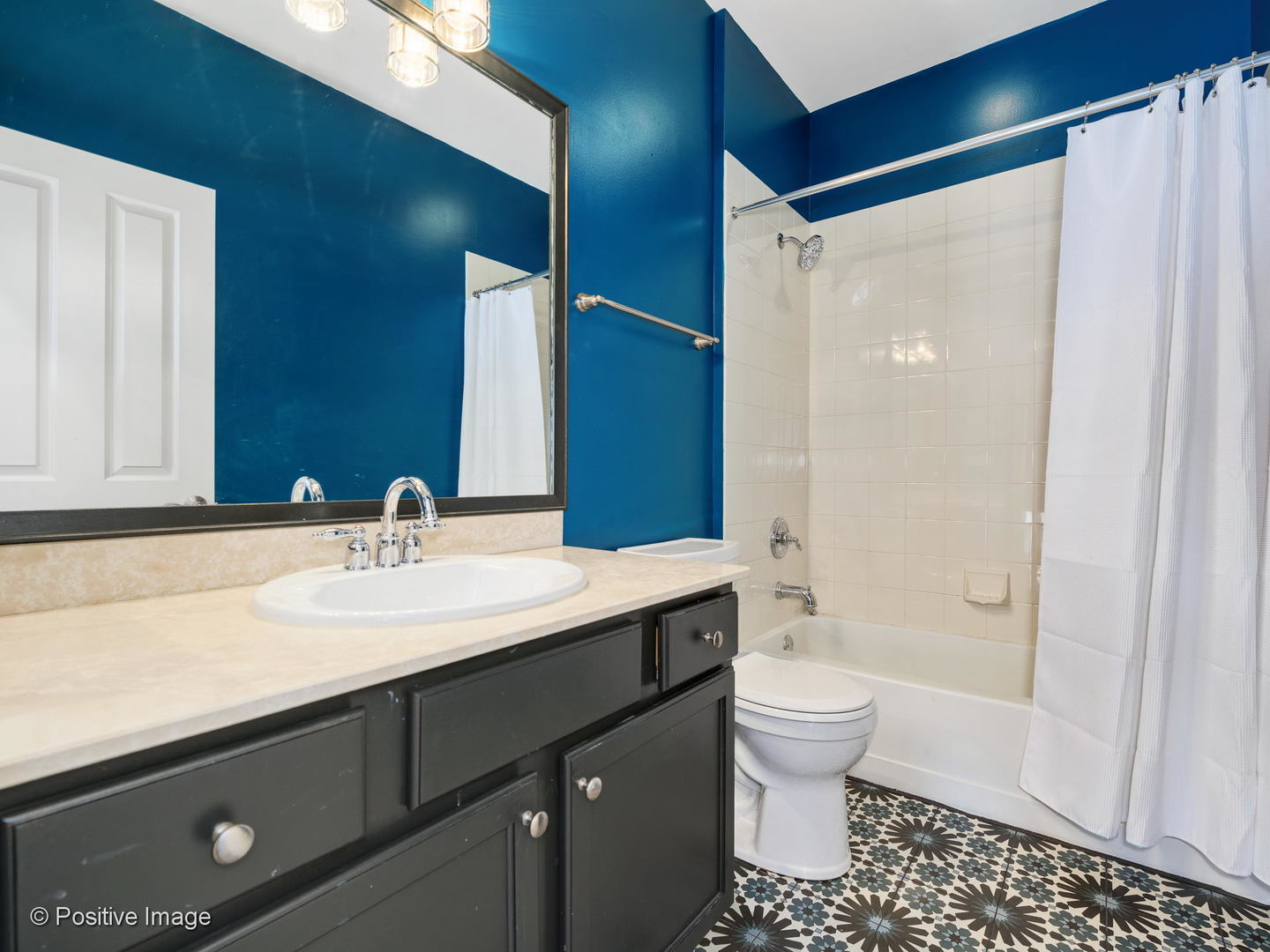 2712 West Dakin Street Chicago, IL 60618 - Photo 19 of 26