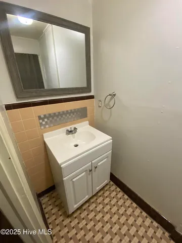 $205,000 | 704 Mcneill Drive, Laurinburg, NC 28352