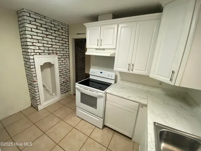 $205,000 | 704 Mcneill Drive, Laurinburg, NC 28352