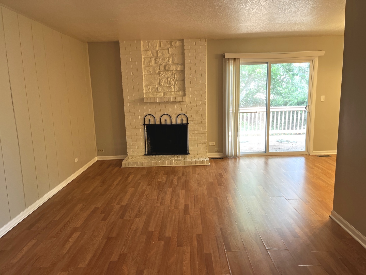 42 Pheasant Road Matteson, IL 60443 - Photo 3 of 21 Gallery Image 3