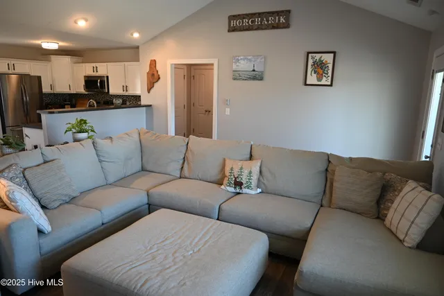 $299,000 | 108 Stony Brk Way, Jacksonville, NC 28546