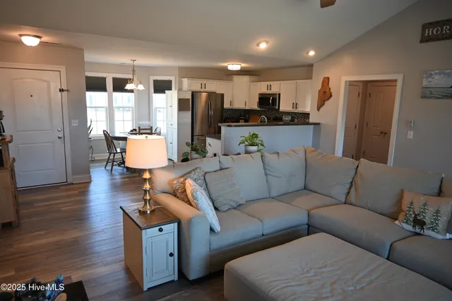 $299,000 | 108 Stony Brk Way, Jacksonville, NC 28546