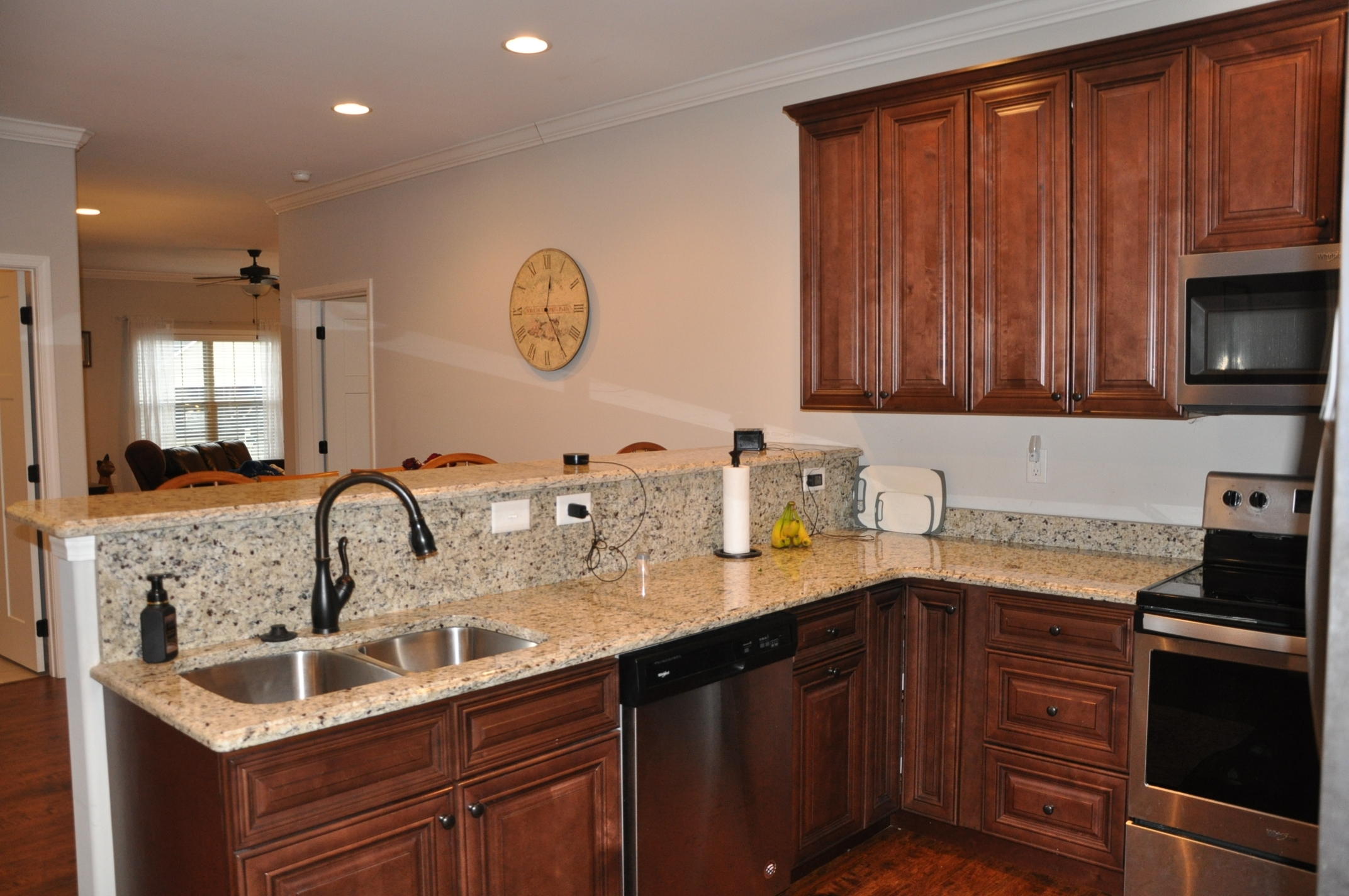 524 Suffolk Road Johnson City, TN 37615 - Photo 11 of 21 DSC_0063
