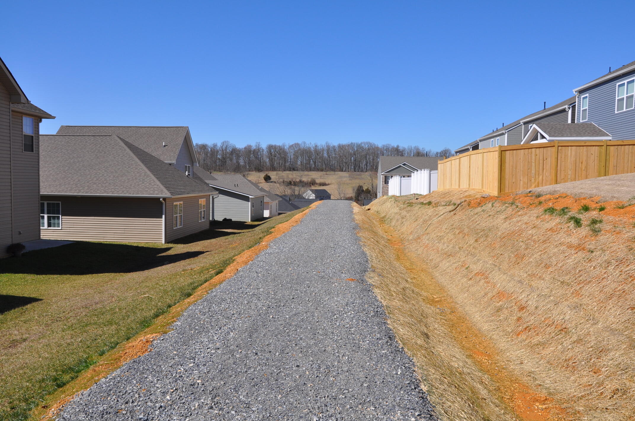 524 Suffolk Road Johnson City, TN 37615 - Photo 5 of 21 DSC_0044