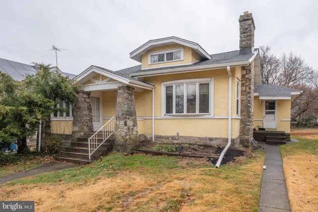 $325,000 | 304 Shadeland Avenue, Drexel Hill, PA 19026