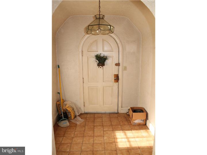 133 Upland Road Havertown, PA 19083 - Photo 8 of 16 Foyer