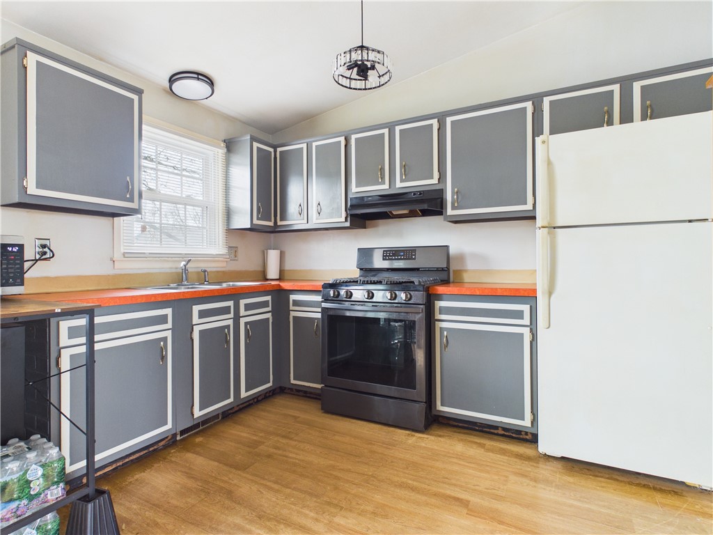 11 Meadow Street Pawtucket, RI 02860 - Photo 6 of 27