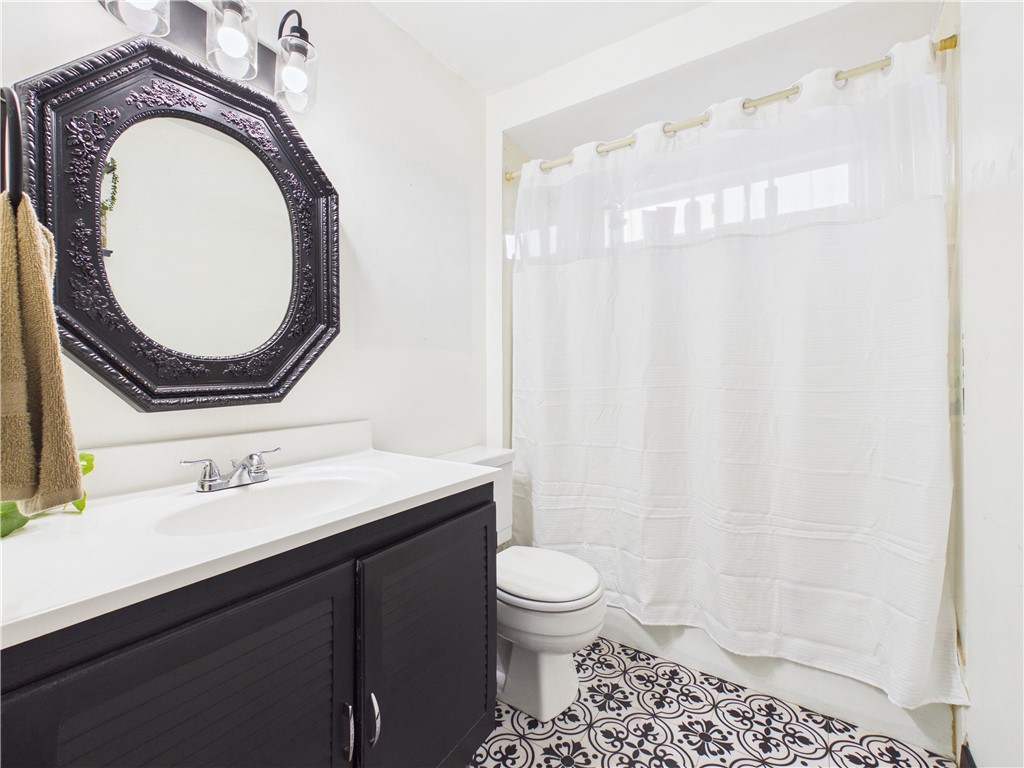 11 Meadow Street Pawtucket, RI 02860 - Photo 8 of 27