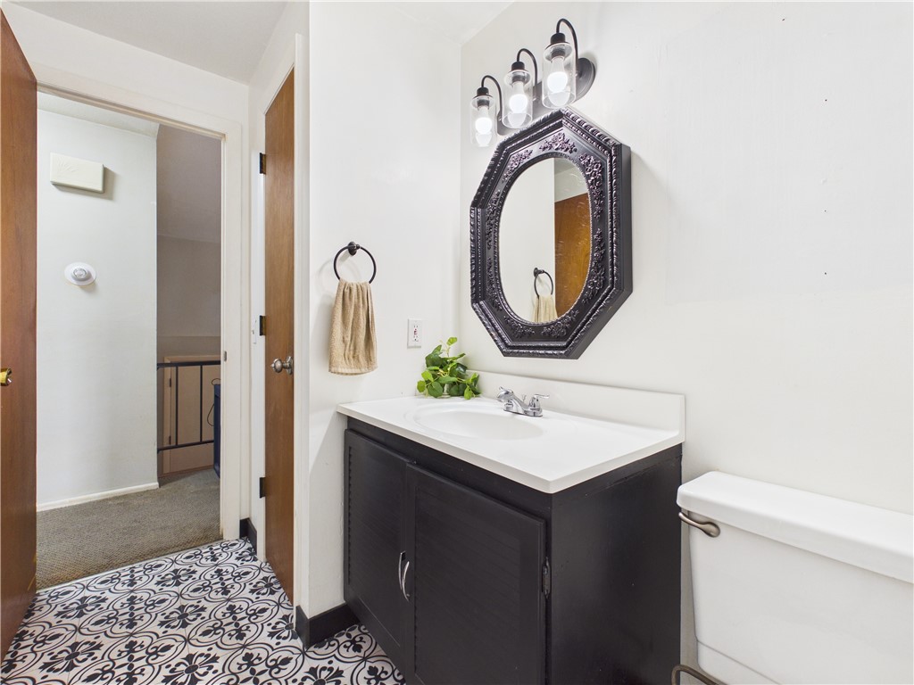 11 Meadow Street Pawtucket, RI 02860 - Photo 9 of 27