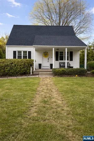 $3,200 | 374 Kingston Street, Wyckoff, NJ 07481
