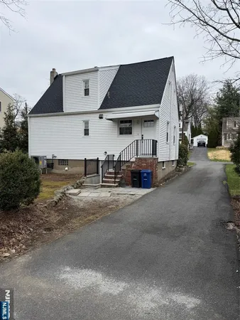$3,200 | 374 Kingston Street, Wyckoff, NJ 07481