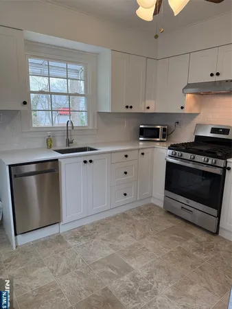 $3,200 | 374 Kingston Street, Wyckoff, NJ 07481
