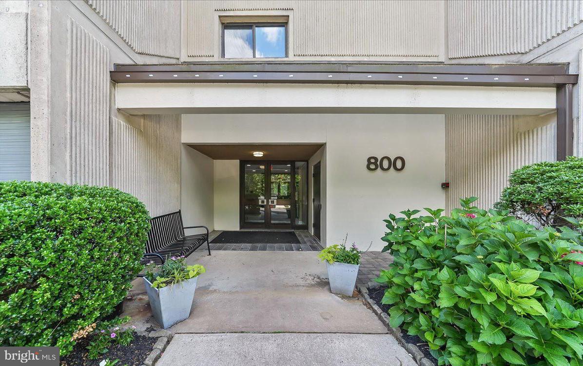 800 Avondale Road, Unit 2K Wallingford, PA 19086 - Photo 1 of 44
