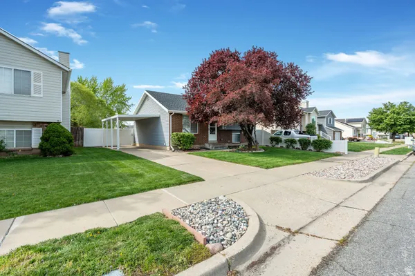$375,000 | 233 West 1675th Street North, Layton, UT 84041