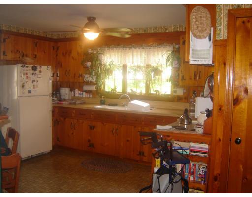 348 Goldthwaite Road Northbridge, MA 01588 - Photo 5 of 13