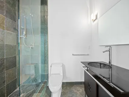 $4,395,000 | 450 Victoria Terrace, Fort Lauderdale, FL 33301