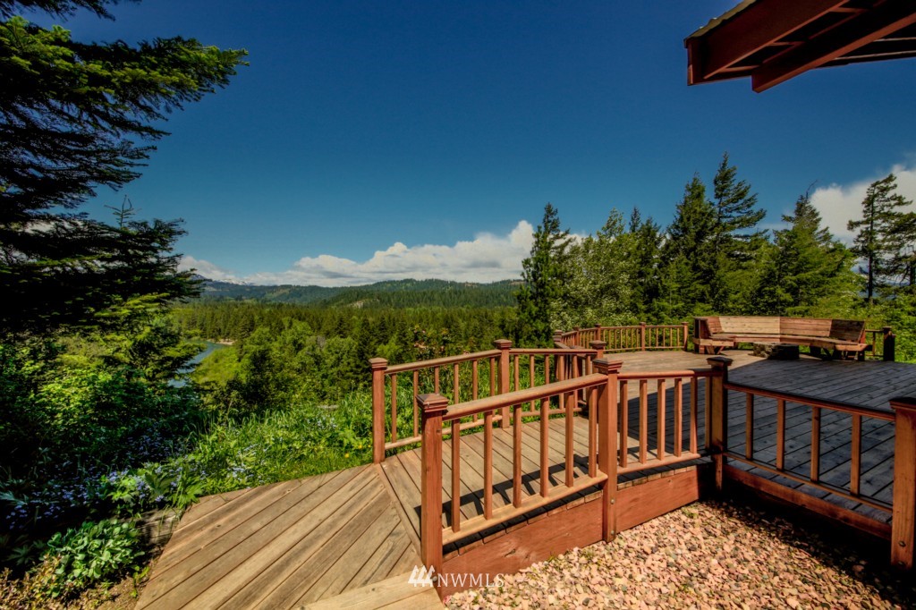 7961 Westside Road Cle Elum, WA 98922 - Photo 2 of 25 Gallery Image 2