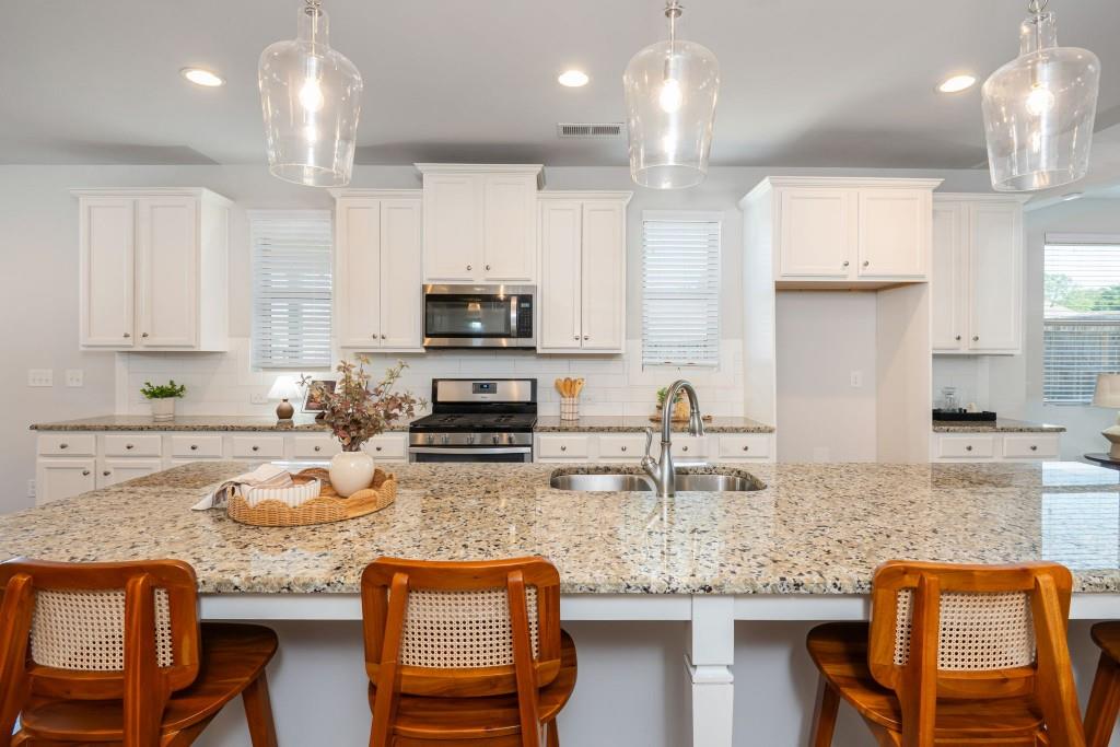 5250 Meridian Pass Cumming, GA 30028 - Photo 9 of 34