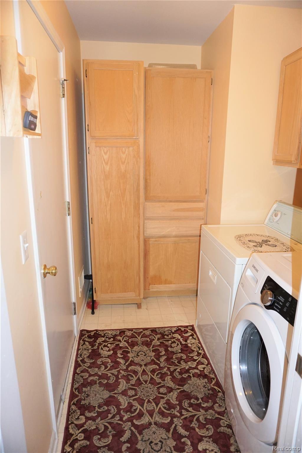 3628 Riverside Drive Canton, MI 48188 - Photo 14 of 27 14 first flr laundry.jpg