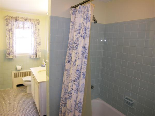 179 Whitman Road Needham, MA 02492 - Photo 18 of 27 Gallery Image 18