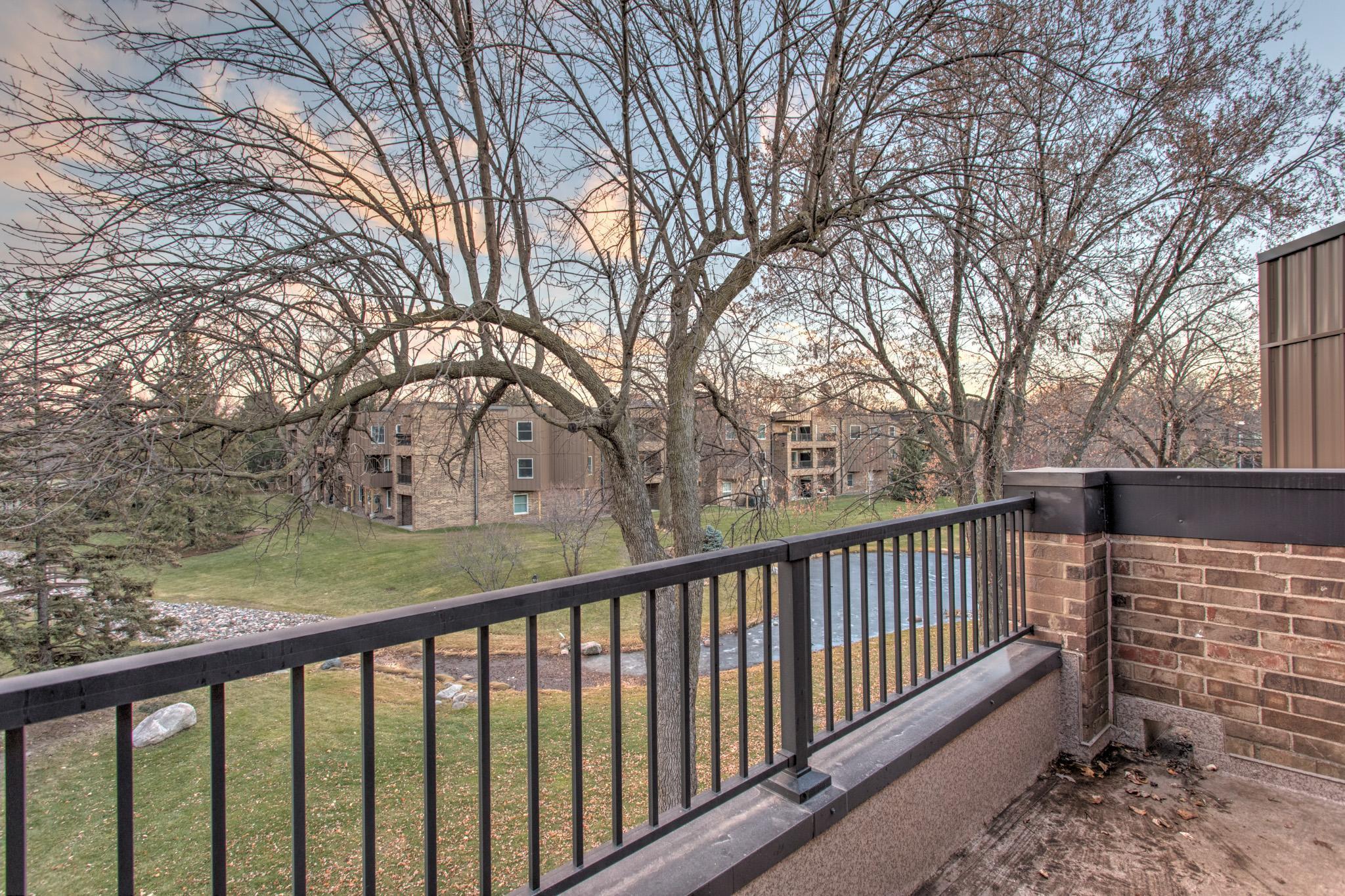 2240 Midland Grove Road, Unit 303 Roseville, MN 55113 - Photo 8 of 20 Gallery Image 8