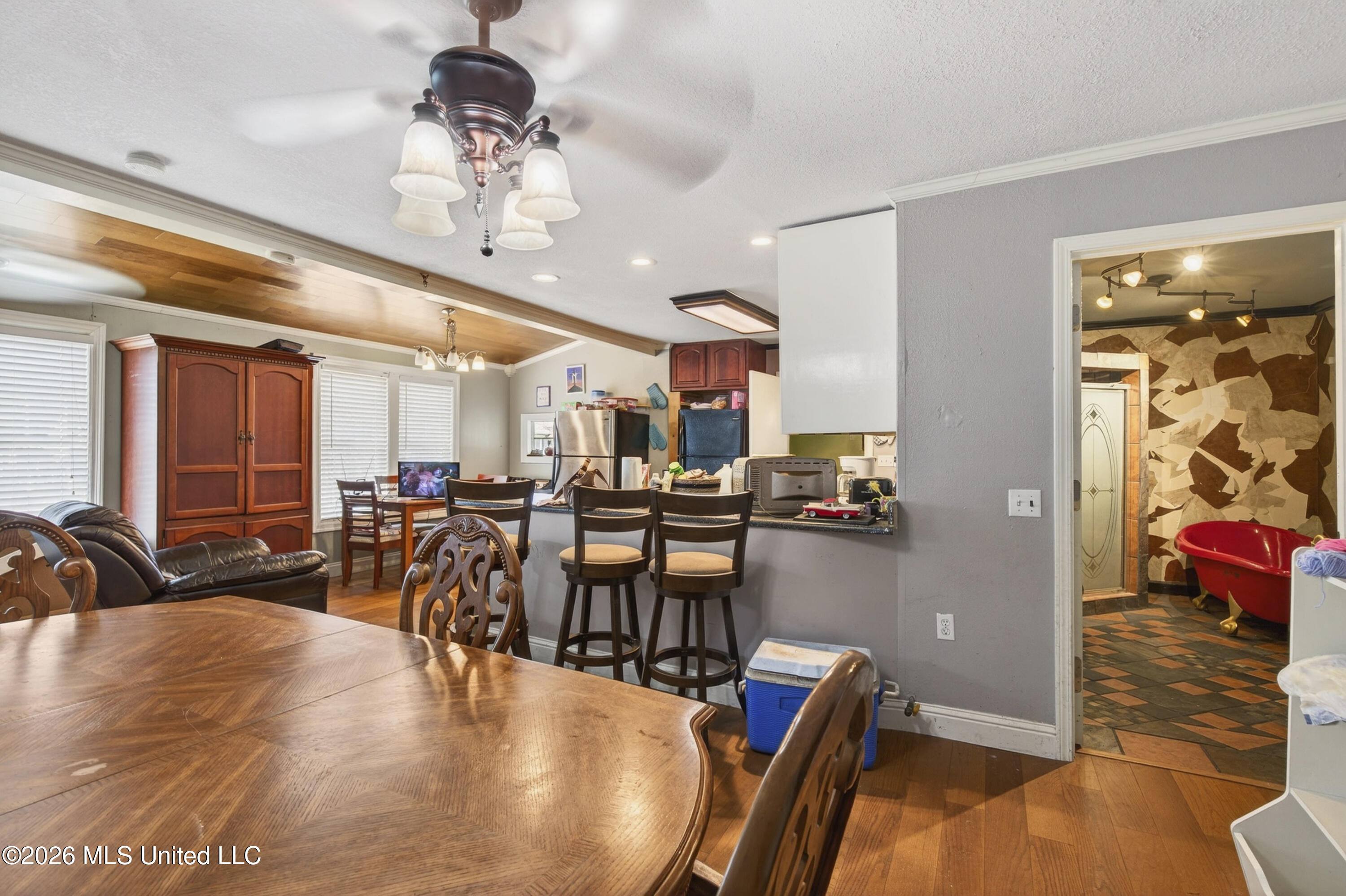 2210 8th Street Pascagoula, MS 39567 - Photo 12 of 31 IMG_8226