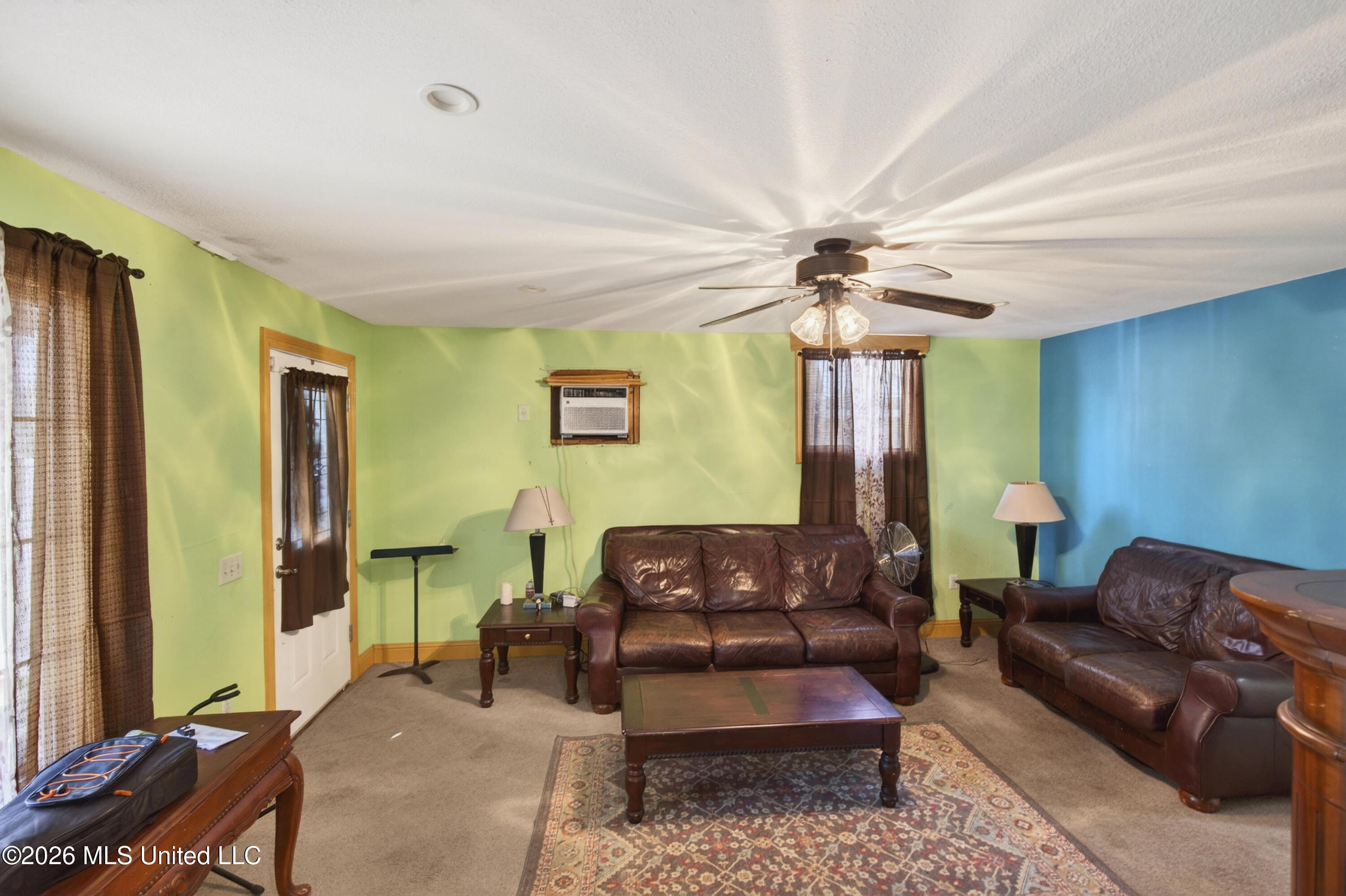 2210 8th Street Pascagoula, MS 39567 - Photo 5 of 31 IMG_8219