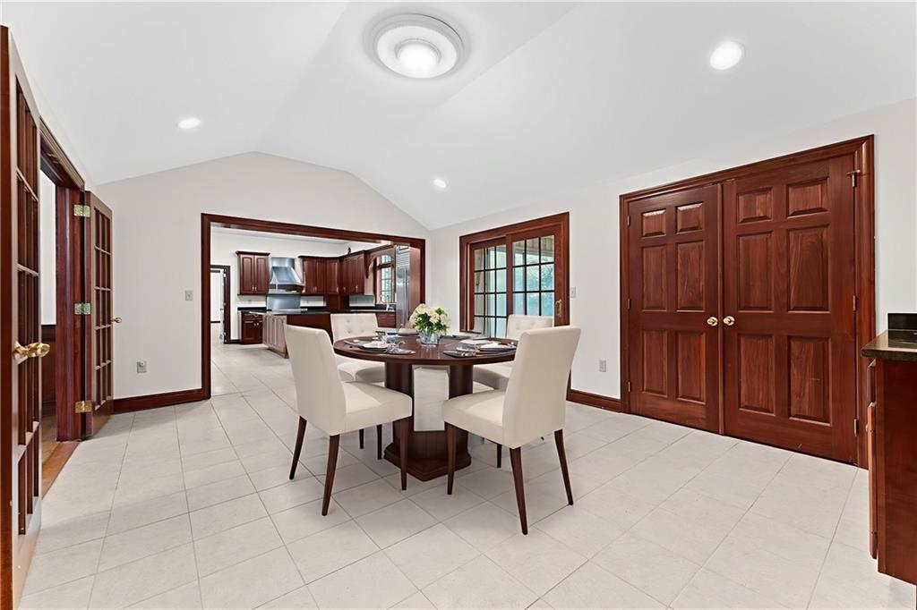 1060 Fox Chapel Road Pittsburgh, PA 15238 - Photo 20 of 50