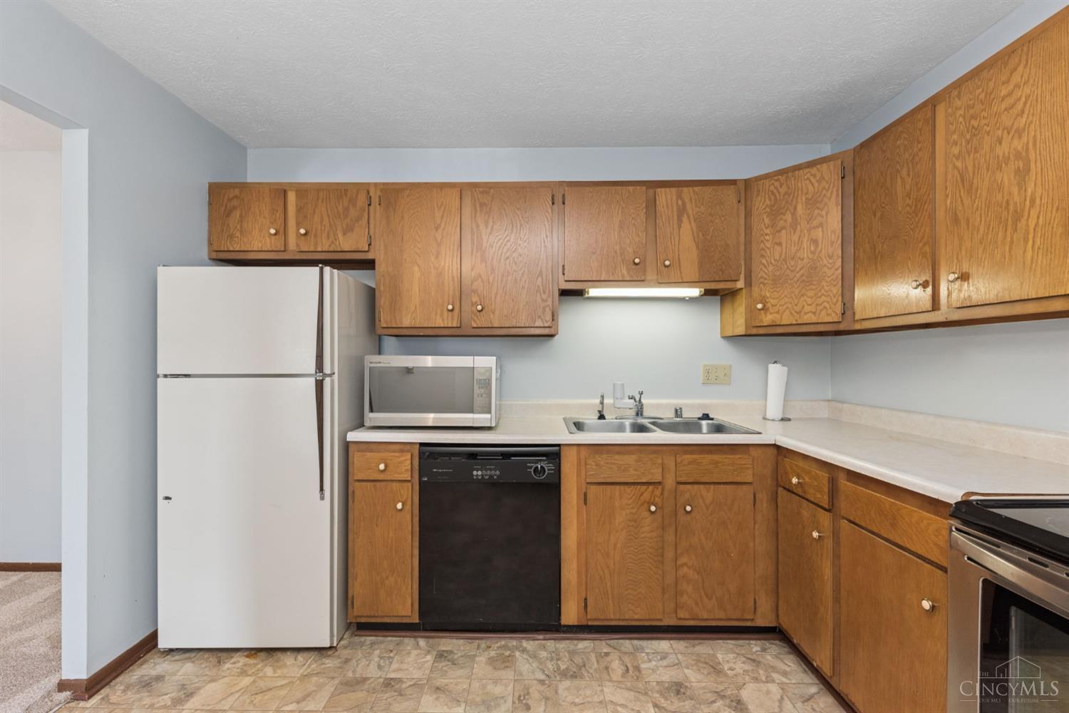 539 Davis Road, Unit 8 Cincinnati, OH 45255 - Photo 20 of 35 Gallery Image 20