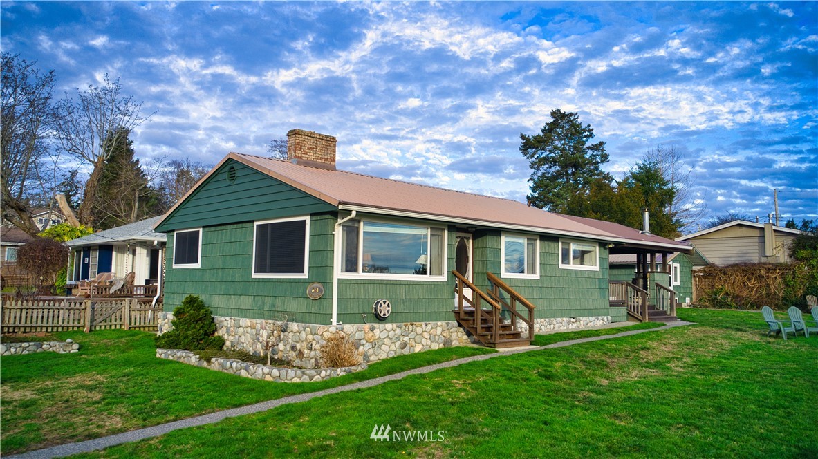 674 South Beach Road Point Roberts, WA 98281 - Photo 1 of 19